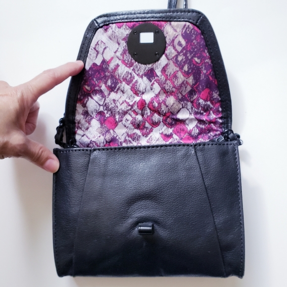 Elliott Lucca Small Black Leather Crossbody Bag - Picture 6 of 14